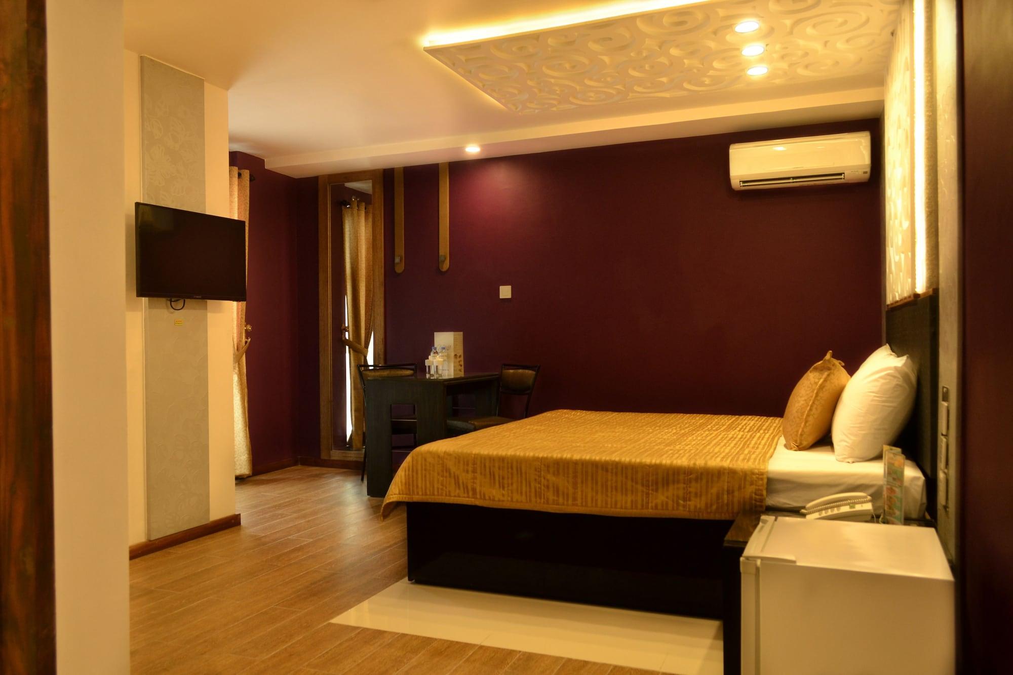 Eurotel Vivaldi Araneta Quezon City Ngoại thất bức ảnh