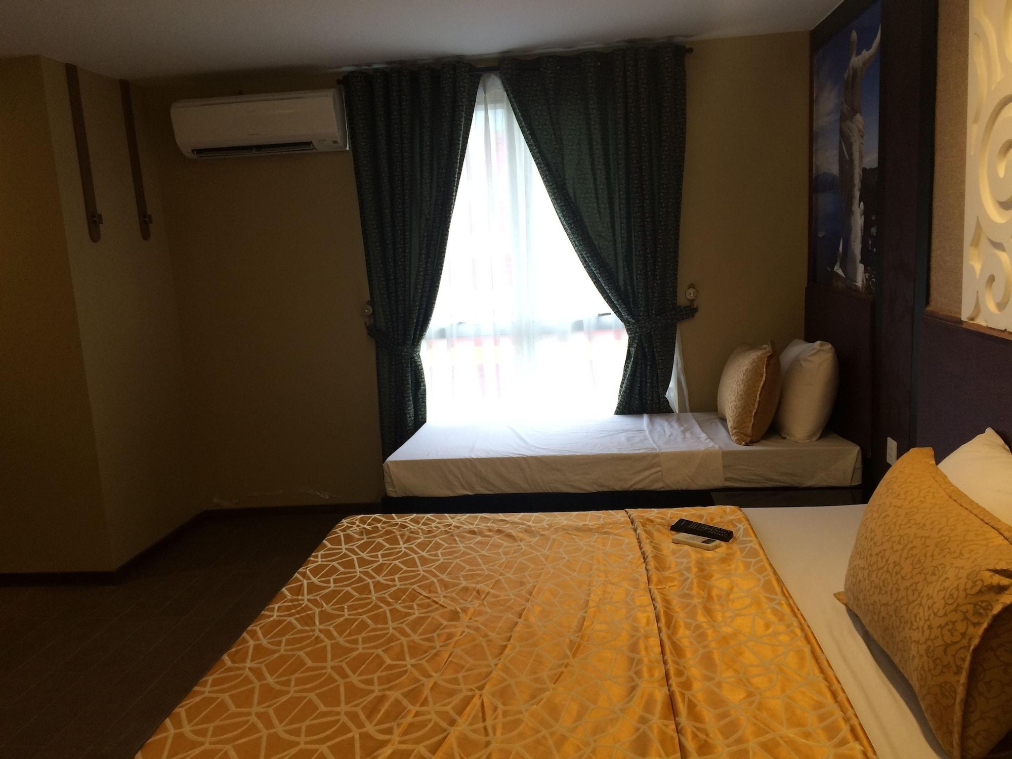 Eurotel Vivaldi Araneta Quezon City Ngoại thất bức ảnh