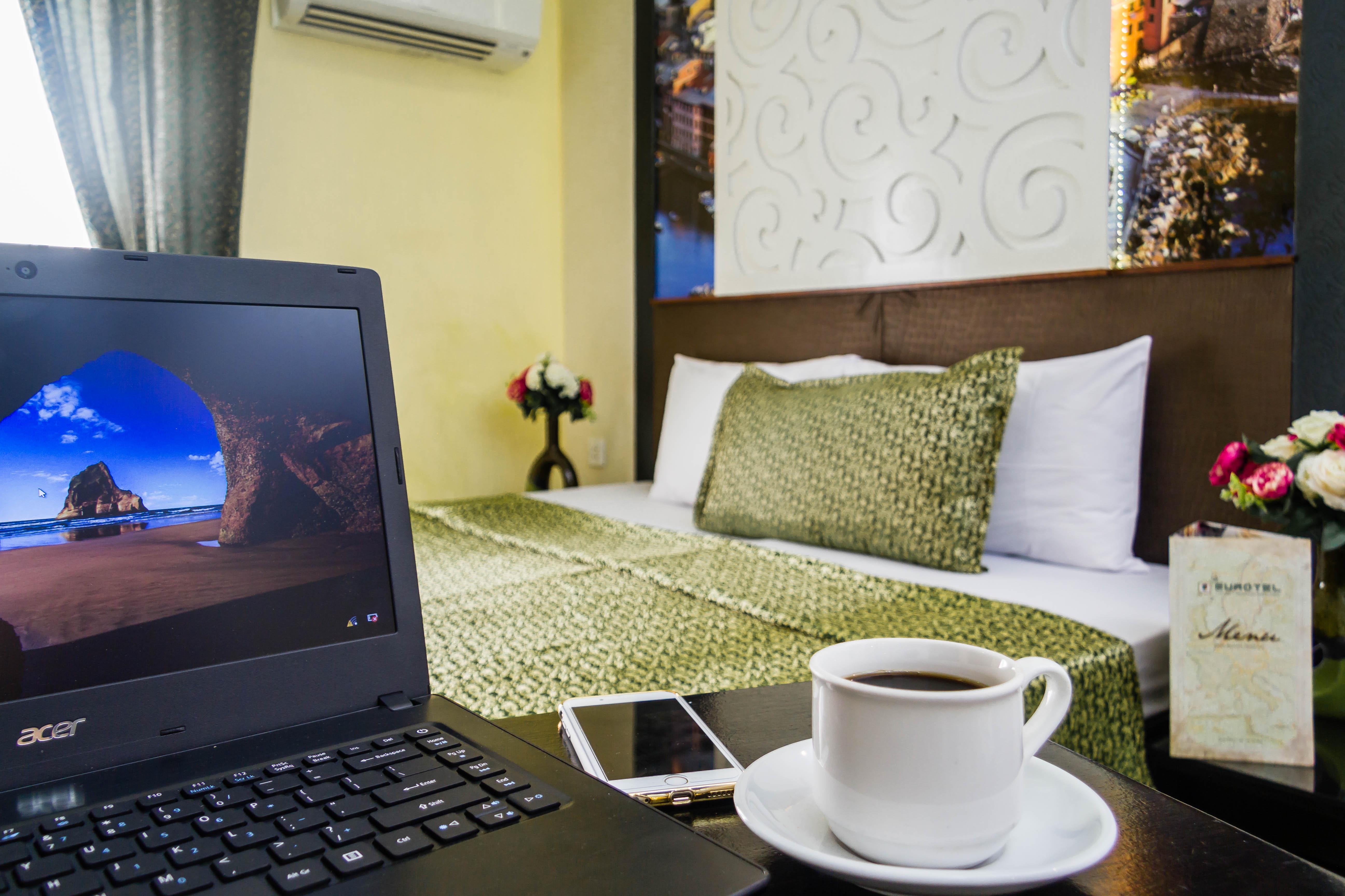 Eurotel Vivaldi Araneta Quezon City Ngoại thất bức ảnh