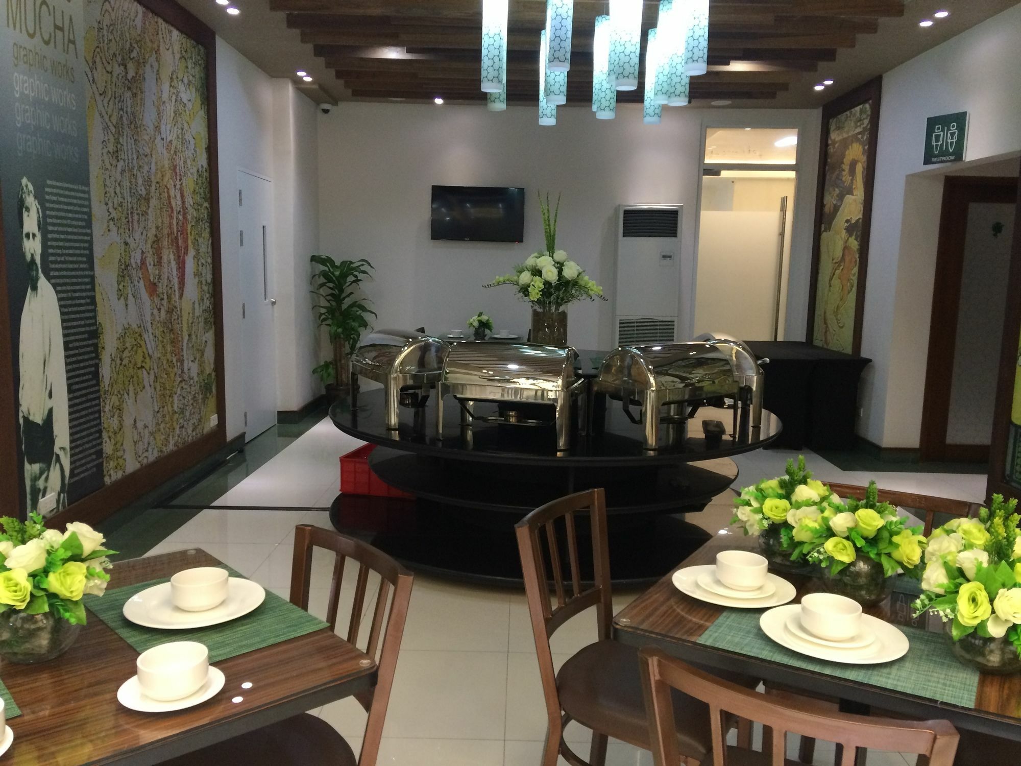 Eurotel Vivaldi Araneta Quezon City Ngoại thất bức ảnh